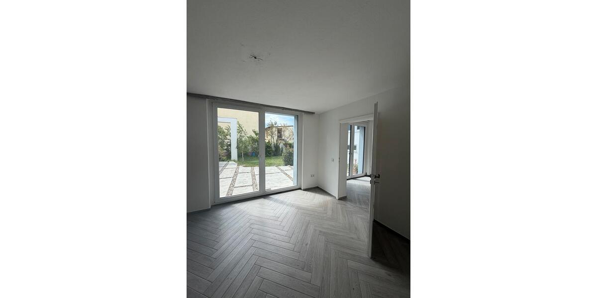 Erdgeschoßwohnung Delitzsch - 3.5 Zimmer, 130 m&sup2;, 1.650&euro; | Angebot:26571007