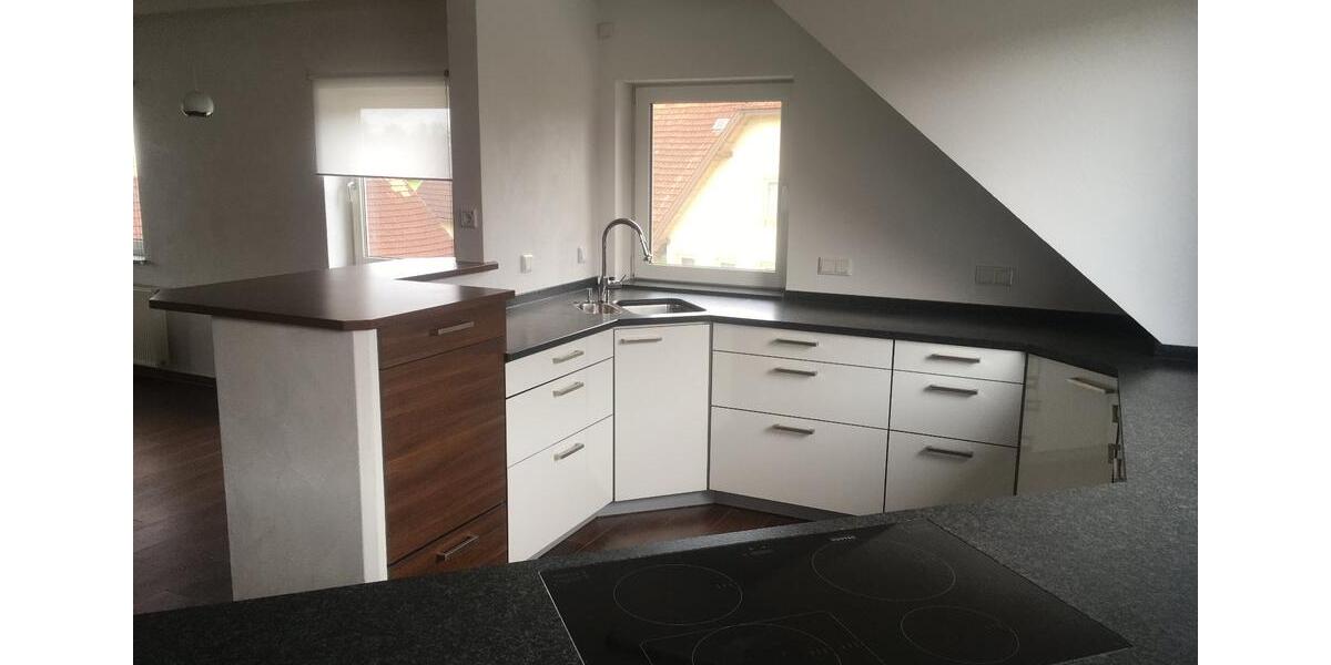 Dachgeschoßwohnung Schramberg - 4.5 Zimmer, 127 m&sup2;, 980&euro; | Angebot:24770923