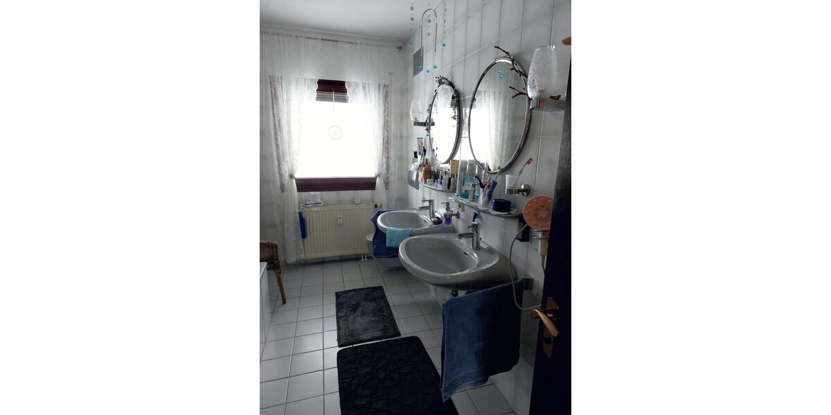 Etagenwohnung Homberg (Efze) - 4 Zimmer, 107 m&sup2;, 750&euro; | Angebot:24743065