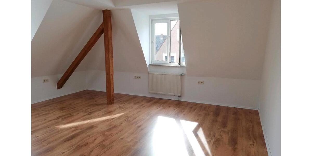 Dachgeschoßwohnung Ilshofen - 3.5 Zimmer, 79 m&sup2;, 780&euro; | Angebot:26702473