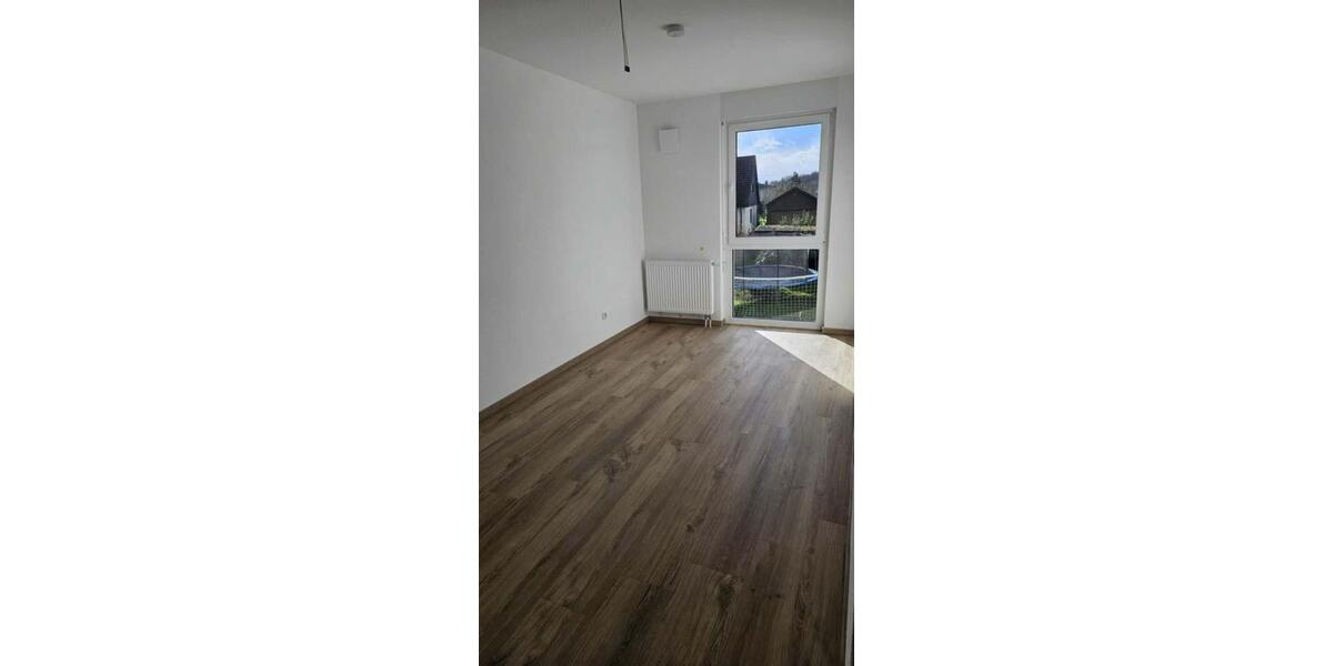 Reihenhaus Oberndorf am Neckar - 4 Zimmer, 132 m&sup2;, 1.450&euro; | Angebot:23688676
