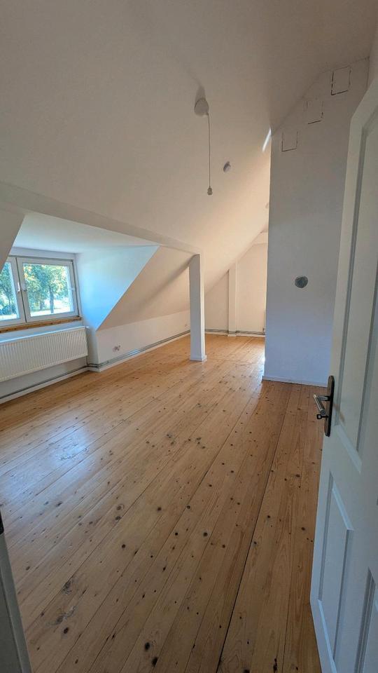 Familienfreundliches Reiehnendhaus- ab sofort zimmer