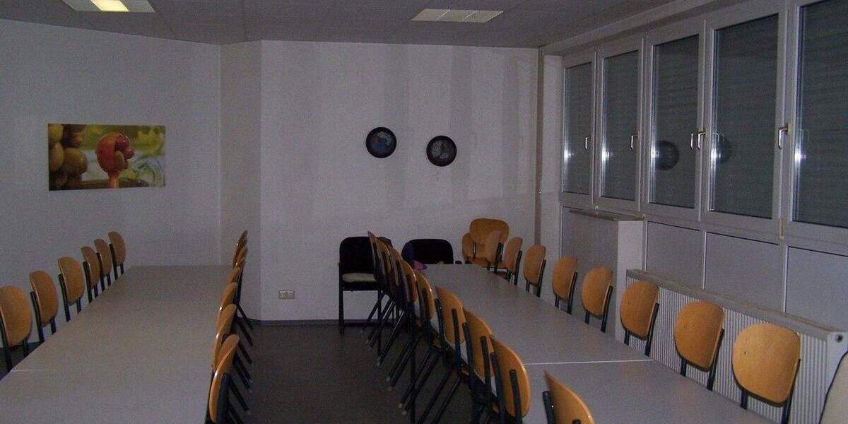 VermietungVerkauf 6.300 qm für ProduktionVertriebVerwaltung zimmer