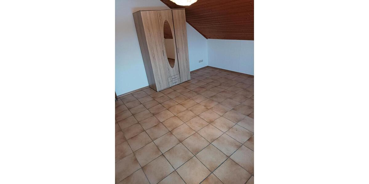 Dachgeschoßwohnung Lohr am Main - 3 Zimmer, 63 m&sup2;, 850&euro; | Angebot:24742150