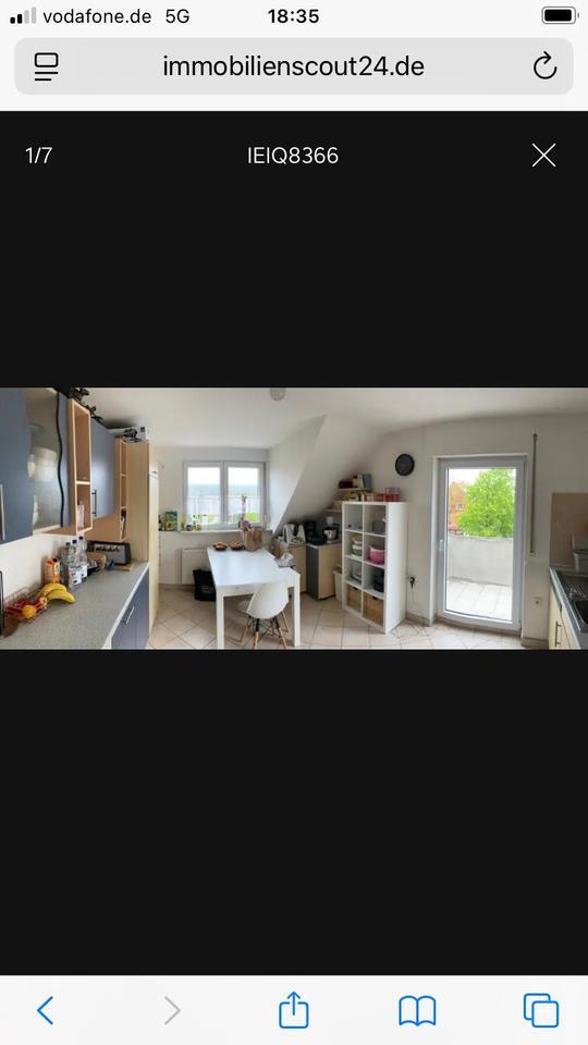 Gepflegte 3 Zimmer DG Wohnung
