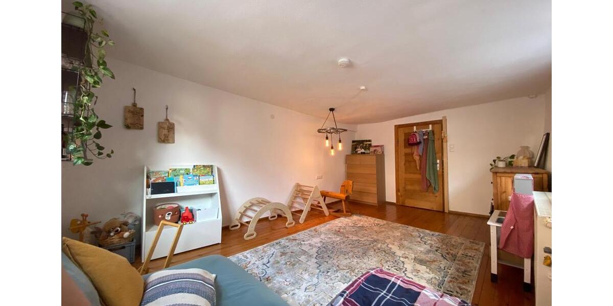 Etagenwohnung Würzburg Dürrbachau - 3 Zimmer, 110 m&sup2;, 1.400&euro; | Angebot:25026431