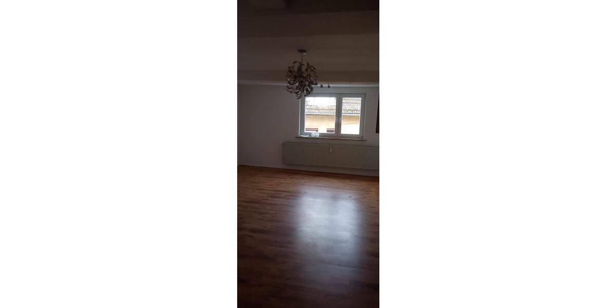 Erdgeschoßwohnung Seckach - 3 Zimmer, 90 m&sup2;, 600&euro; | Angebot:24751569