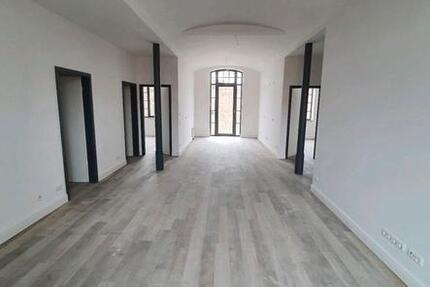 Wohnung Burg - 4 Zimmer, 111 m&sup2;, 1.270&euro; | Angebot:25723608