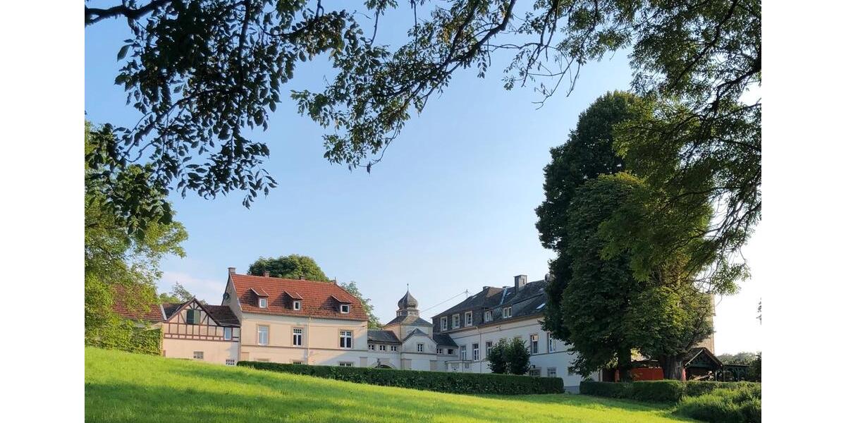 Dachgeschoßwohnung Koblenz Arenberg-Immendorf - 4 Zimmer, 145 m&sup2;, 1.740&euro; | Angebot:24671858