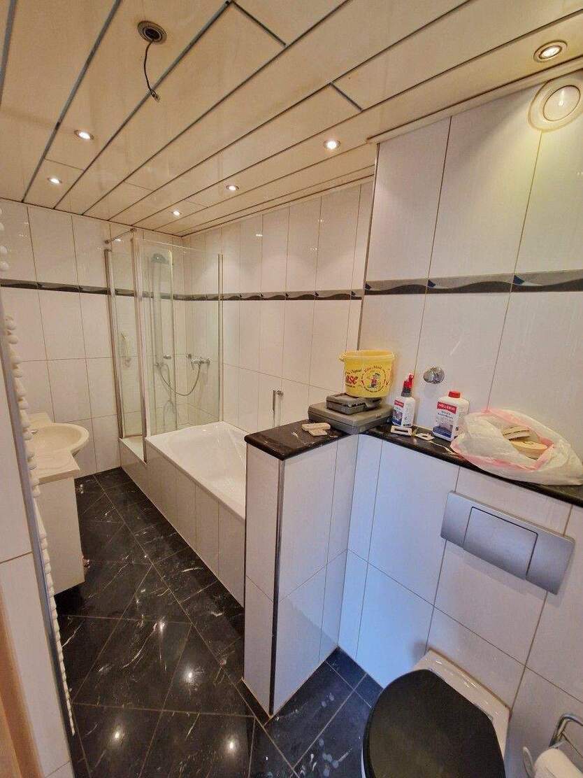Komfortables Wohnen: Balkon, Tiefgarage, Pool & Sauna in Duisburg 3 zimmer