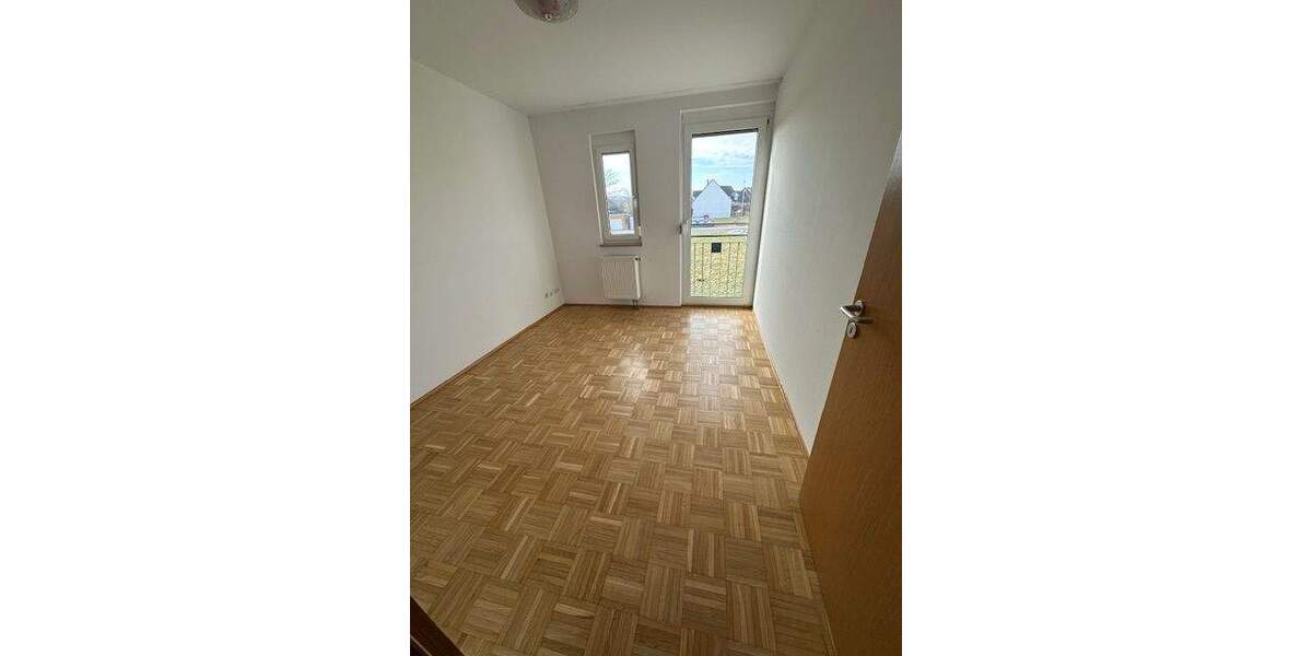 Doppelhaushälfte Weiden Rehbühl - 6 Zimmer, 136 m&sup2;, 1.350&euro; | Angebot:25107451