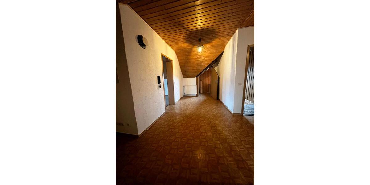 Dachgeschoßwohnung Bächingen an der Brenz - 2 Zimmer, 80 m&sup2;, 1.000&euro; | Angebot:24838625