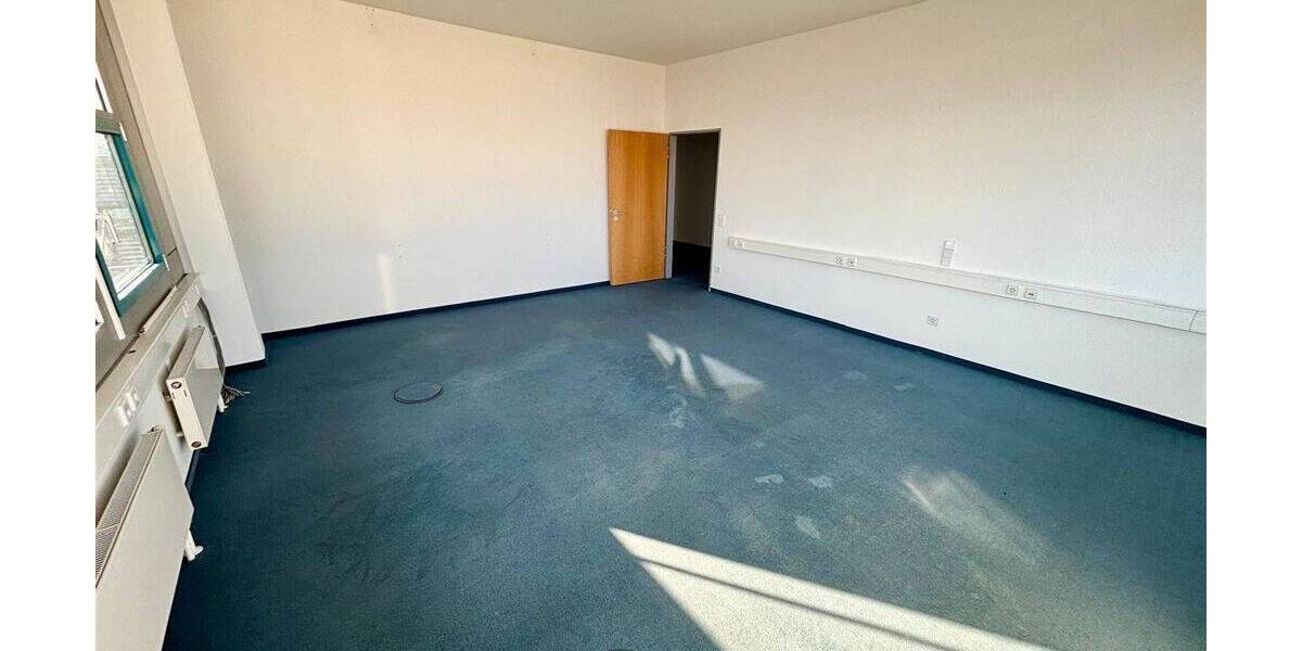 Gewerbeobjekt Schkeuditz Dölzig - 1 Zimmer, 471 m&sup2;, 2.800&euro; | Angebot:26616775