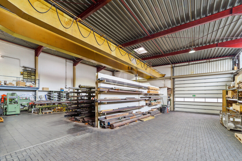 Funktionaler Gewerbekomplex in zentraler Lage - ideale Investitionsoption. zimmer