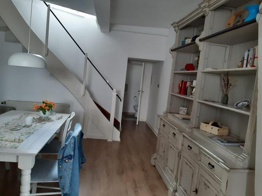 Kleines Mietshäuschen mit Terrasse
