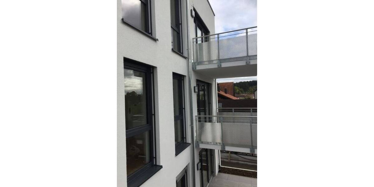 Etagenwohnung Villingen-Schwenningen Schwenningen - 2 Zimmer, 72 m&sup2;, 800&euro; | Angebot:24424070