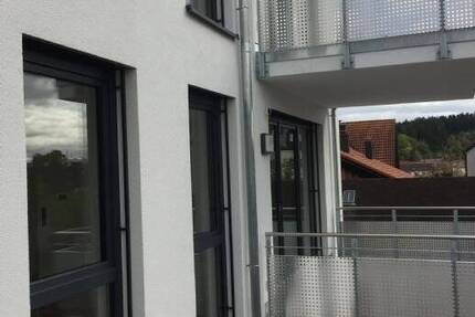 Wohnung Villingen-Schwenningen Schwenningen - 2 Zimmer, 72 m&sup2;, 800&euro; | Angebot:24424070