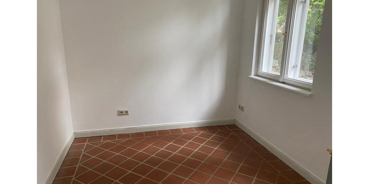 Erdgeschoßwohnung Güstrow - 2.5 Zimmer, 75 m&sup2;, 600&euro; | Angebot:23850204