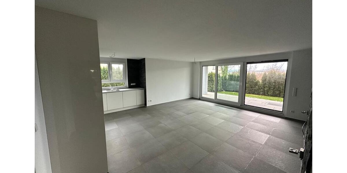 Erdgeschoßwohnung Ebersbach an der Fils - 3.5 Zimmer, 84 m&sup2;, 1.450&euro; | Angebot:24775290