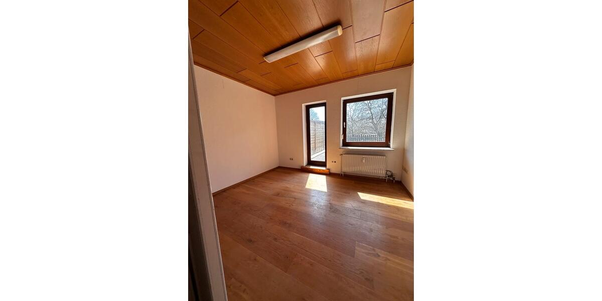 Terrassenwohnung Hohenlockstedt - 5 Zimmer, 162 m&sup2;, 1.500&euro; | Angebot:26674007