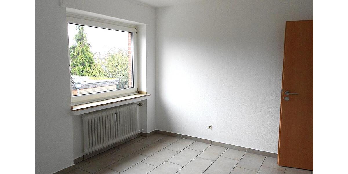 Etagenwohnung Düren Mariaweiler-Hoven - 3 Zimmer, 94 m&sup2;, 900&euro; | Angebot:26532527