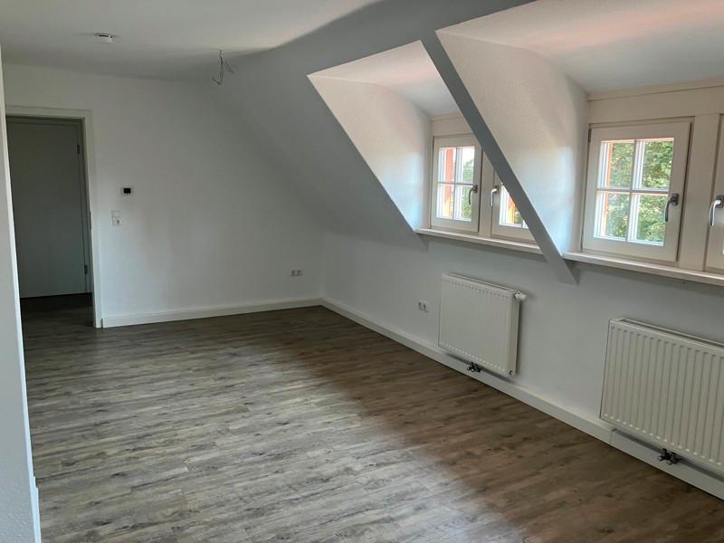 Individuelle 3-Zimmer-Dachgeschosswohnung in guter Wohnlage zimmer