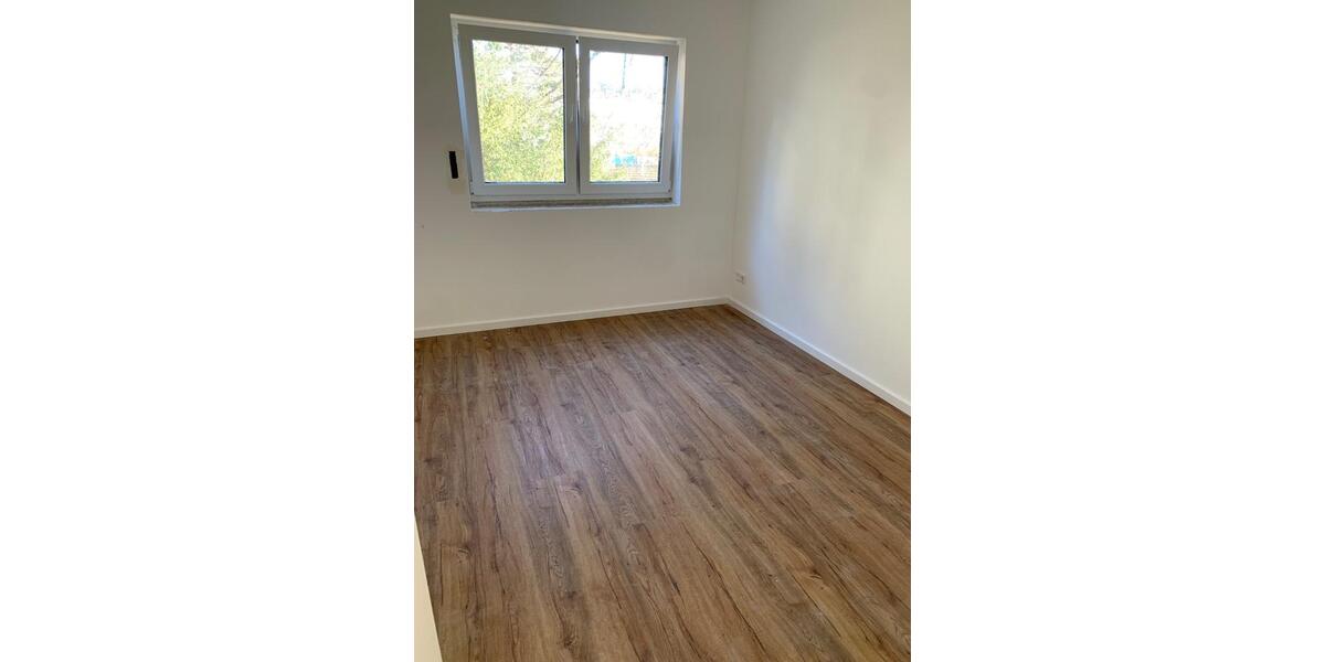 Erdgeschoßwohnung Nürtingen - 4 Zimmer, 110 m&sup2;, 1.590&euro; | Angebot:24719607