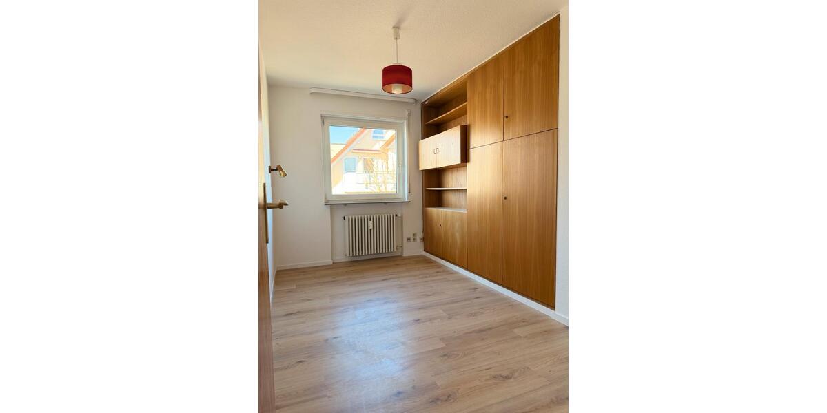 Etagenwohnung Rutesheim - 5 Zimmer, 123 m&sup2;, 1.250&euro; | Angebot:26007794