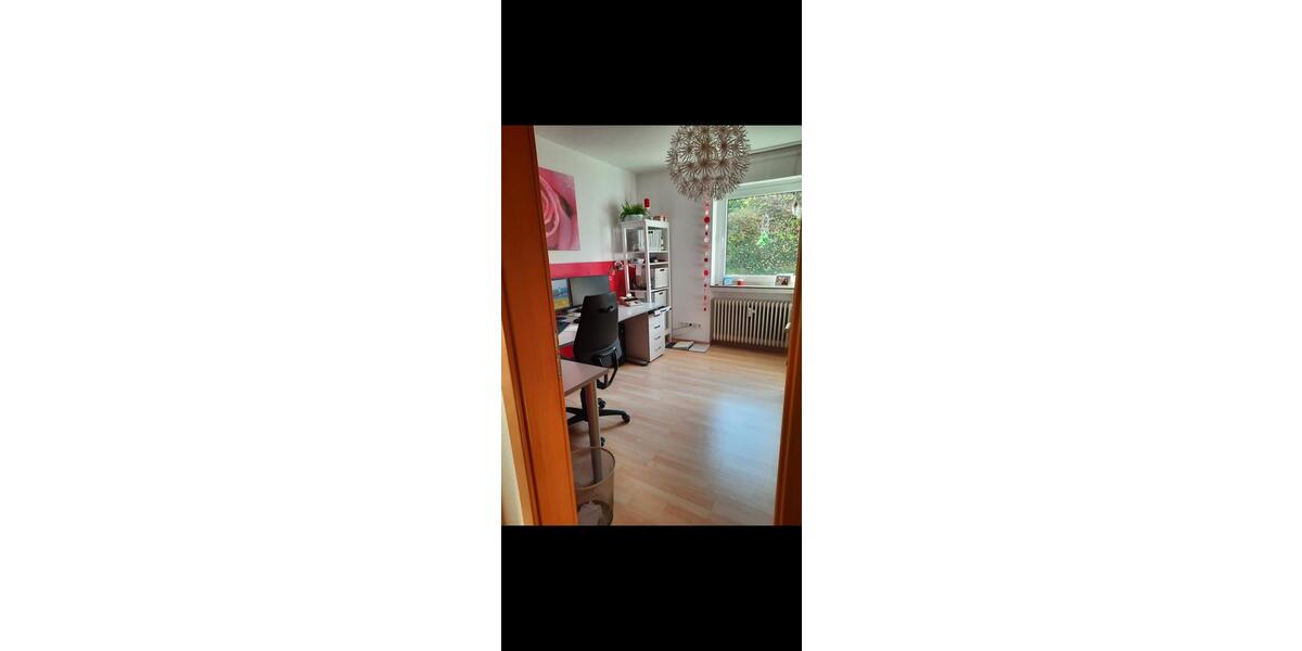 Etagenwohnung Siegen Eiserfeld - 4 Zimmer, 110 m&sup2;, 980&euro; | Angebot:25982687