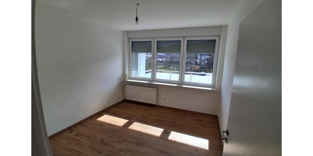 Etagenwohnung Bad Kötzting - 3 Zimmer, 86 m&sup2;, 600&euro; | Angebot:26022284