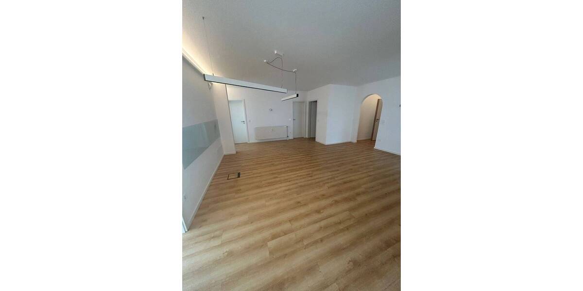 Gewerbeobjekt Bernau am Chiemsee Bernau - 5 Zimmer, 179 m&sup2;, 1.520&euro; | Angebot:23970762