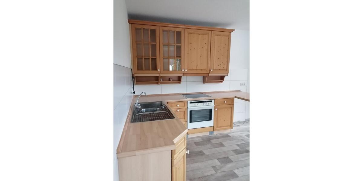 Etagenwohnung Schrecksbach - 3 Zimmer, 100 m&sup2;, 600&euro; | Angebot:25416522