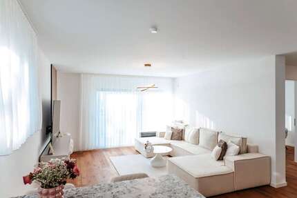 Wohnung Pforzheim - 2 Zimmer, 54 m&sup2;, 812&euro; | Angebot:24868410