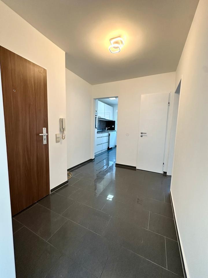 WG-Zimmer in moderner & heller 2-Zimmer-Wohnung in Stuttgart West