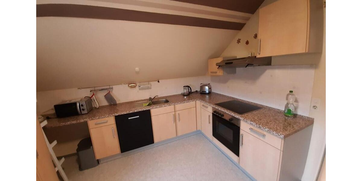 Dachgeschoßwohnung Tirschenreuth - 3 Zimmer, 73 m&sup2;, 452&euro; | Angebot:26183656