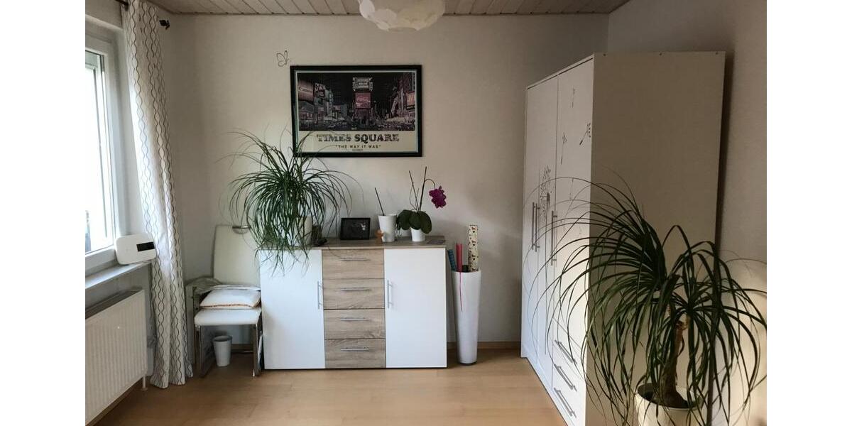 Etagenwohnung Gifhorn - 3 Zimmer, 86 m&sup2;, 860&euro; | Angebot:25806693