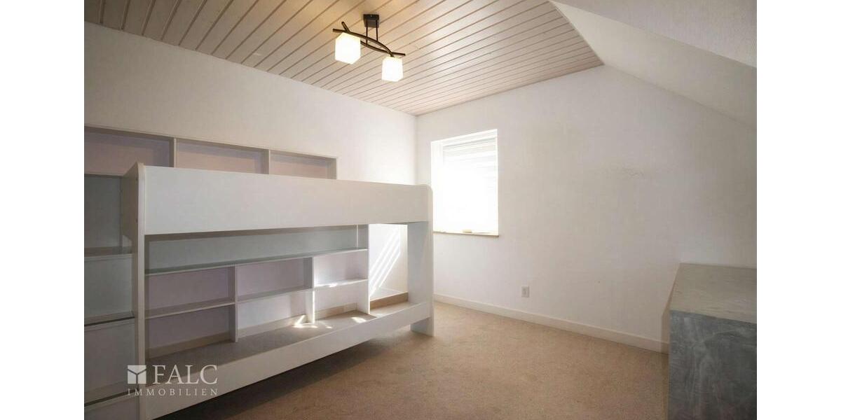 Dachgeschoßwohnung Dömitz - 4 Zimmer, 110 m&sup2;, 880&euro; | Angebot:26632663