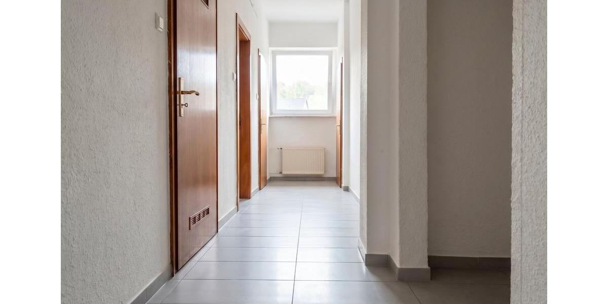 Etagenwohnung Siegen Dillnhütten - 2 Zimmer, 92 m&sup2;, 550&euro; | Angebot:26468213