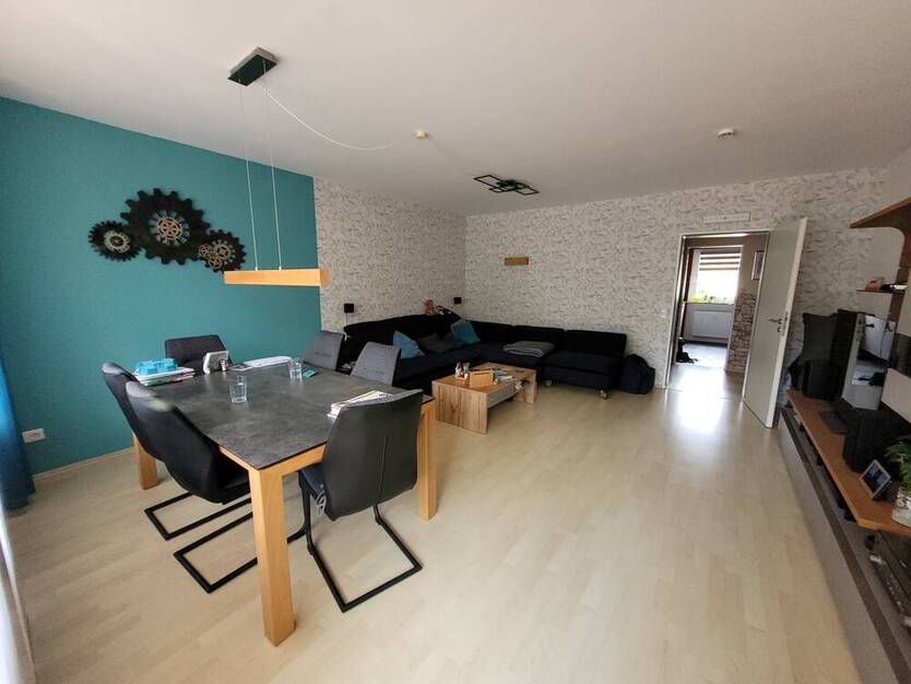 * ANSPRECHEND * LICHTDURCHFLUTET * NATURNAH * tolle 3-Zi-Wohnung mit SÜDBALKON im Nürnberger Süden