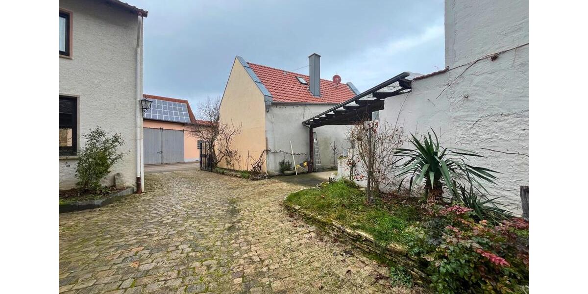 Wohnen auf Zeit Bechtolsheim - 6 Zimmer, 200 m&sup2;, 16&euro; | Angebot:24805790