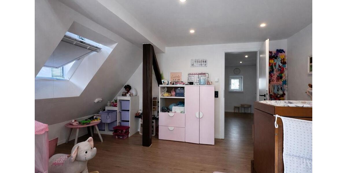 Etagenwohnung Gerlingen - 4 Zimmer, 115 m&sup2;, 1.850&euro; | Angebot:26398173