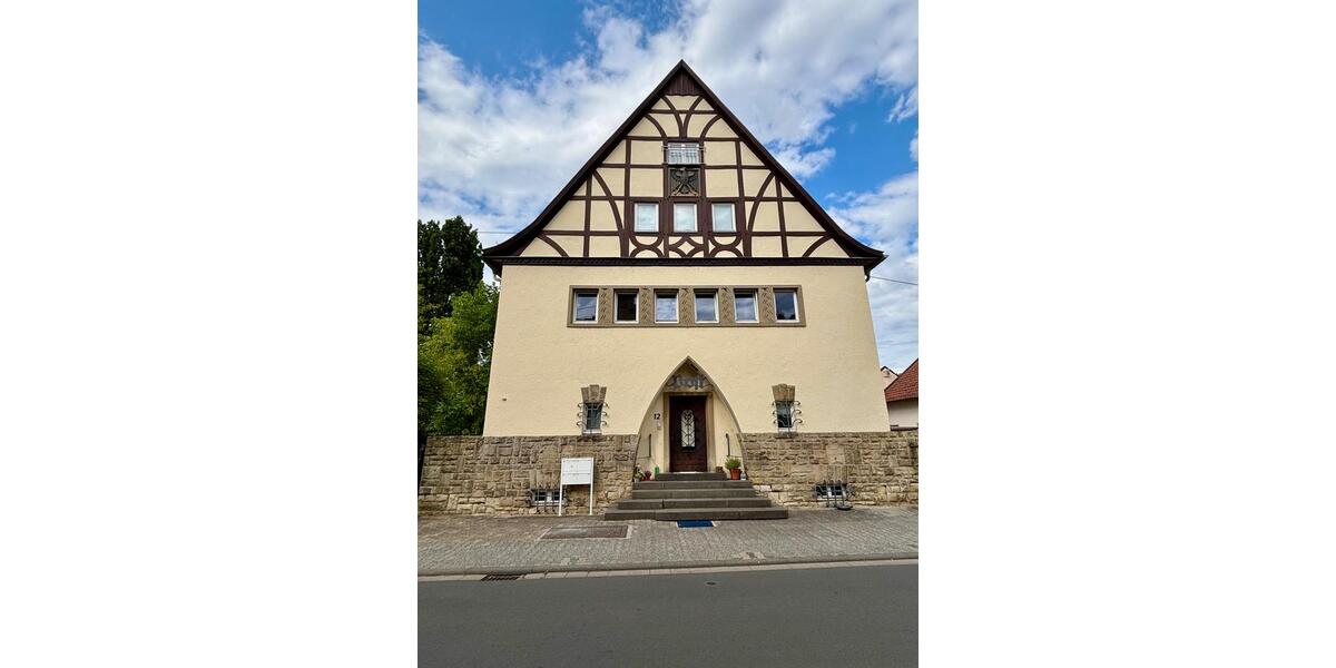 Helle Lichtdurchflutete, 3 Zimmer Wohnung mit Balkon, Erstbezug nach Sanierung 3 zimmer