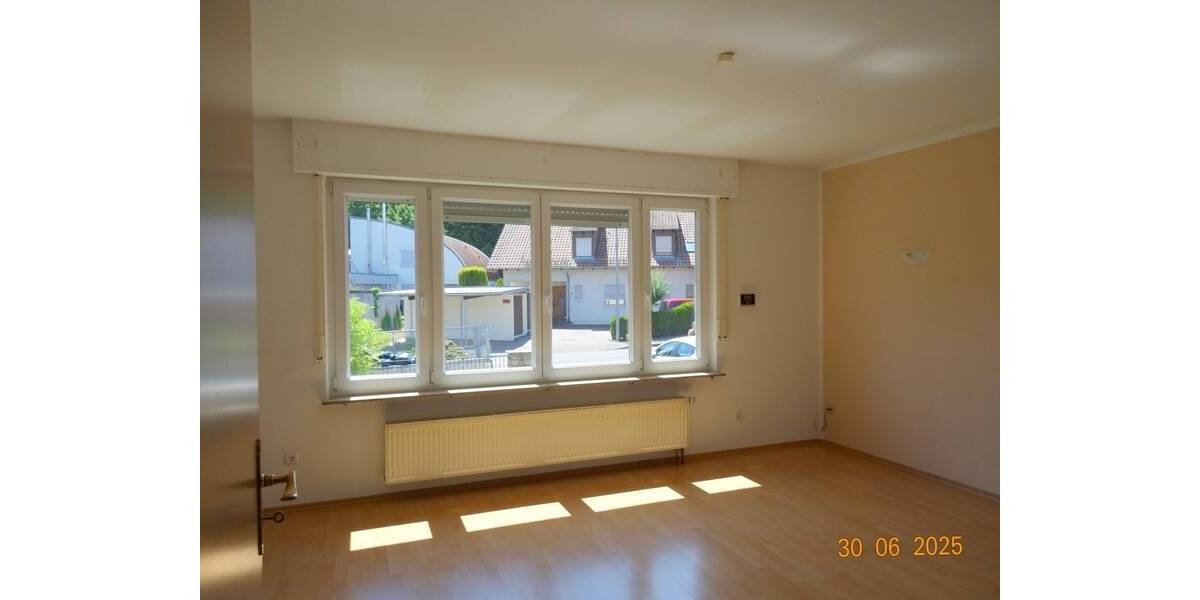 !!Auf Zeit!! 3 Zimmer EG-Wohnung mit Einbauküche, Gartennutzung in Aalen zu vermieten 3 zimmer