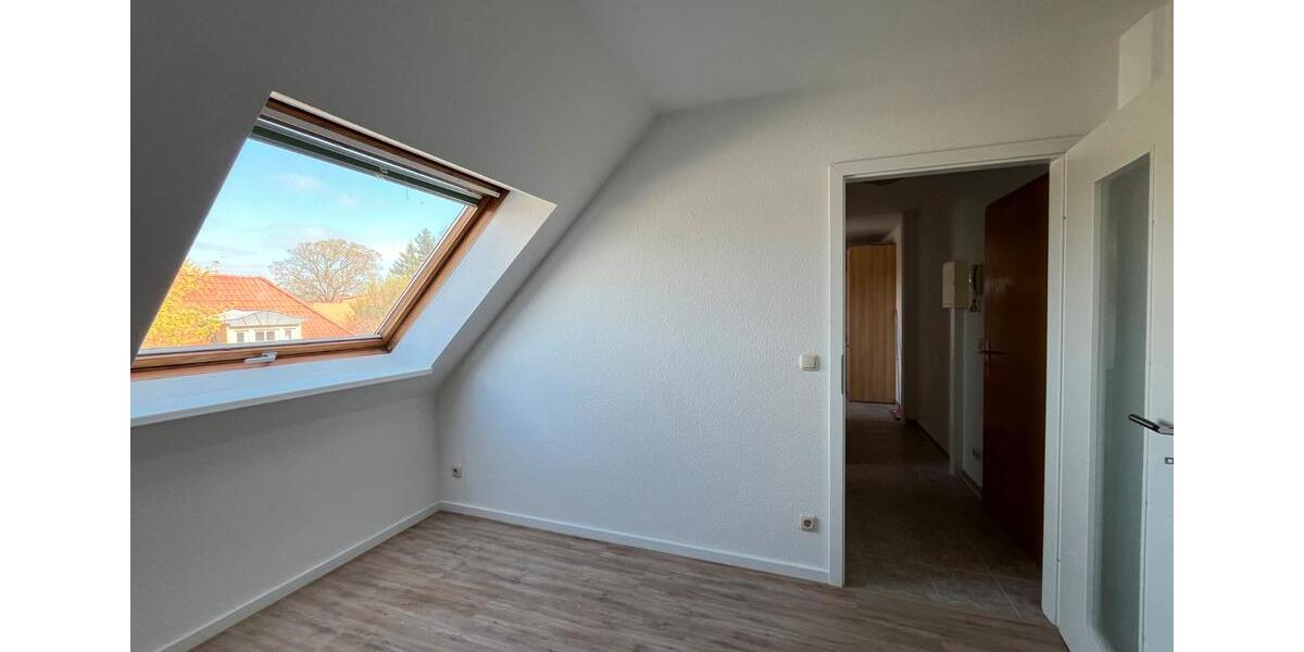 Dachgeschoßwohnung Stralsund - 3 Zimmer, 83 m&sup2;, 820&euro; | Angebot:26477490