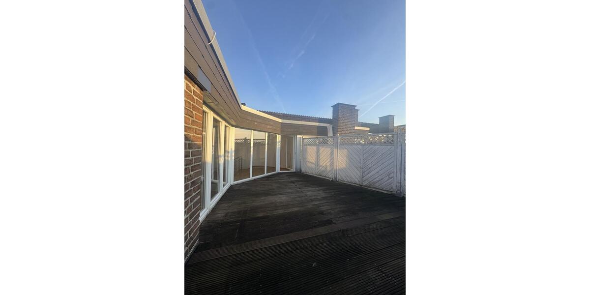 Dachgeschoßwohnung Moers - 3 Zimmer, 100 m&sup2;, 750&euro; | Angebot:22127287