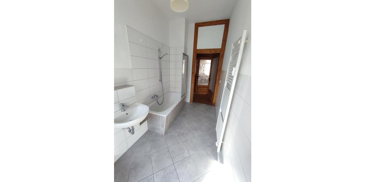 Hochparterre Frankenberg (Sachsen) - 3 Zimmer, 67 m&sup2;, 325&euro; | Angebot:26606768