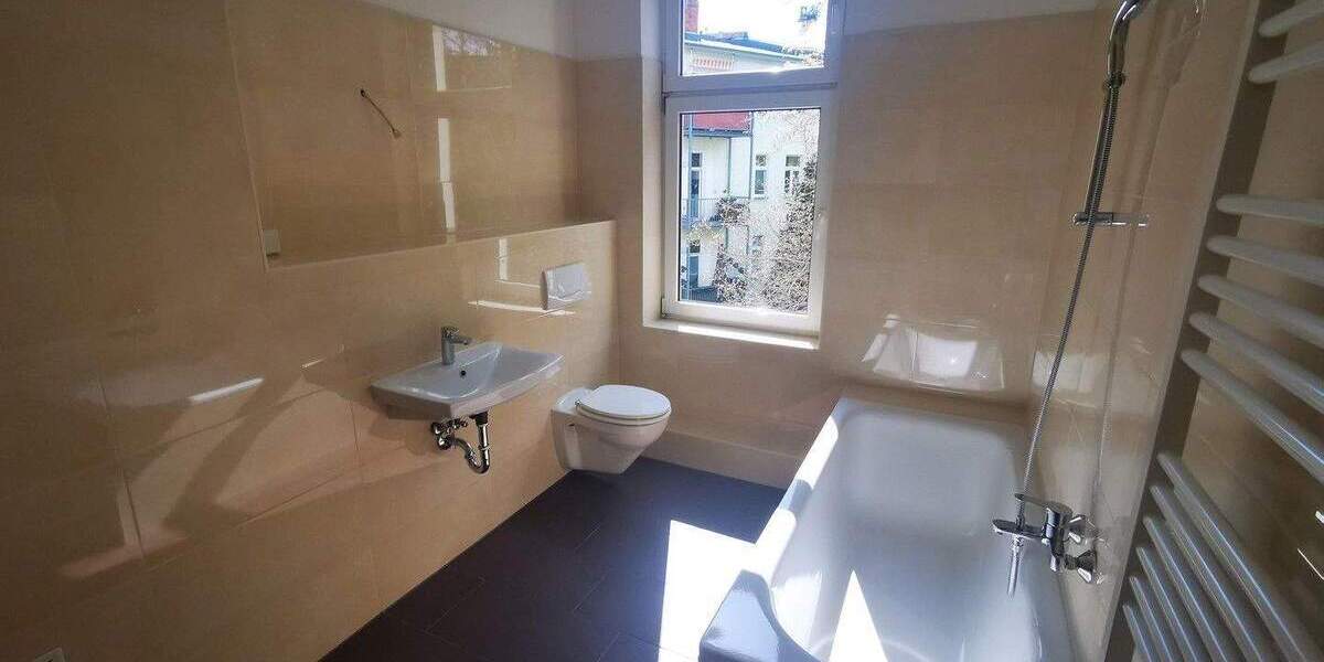 Etagenwohnung Magdeburg Stadtfeld Ost - 4 Zimmer, 105 m&sup2;, 840&euro; | Angebot:25792976