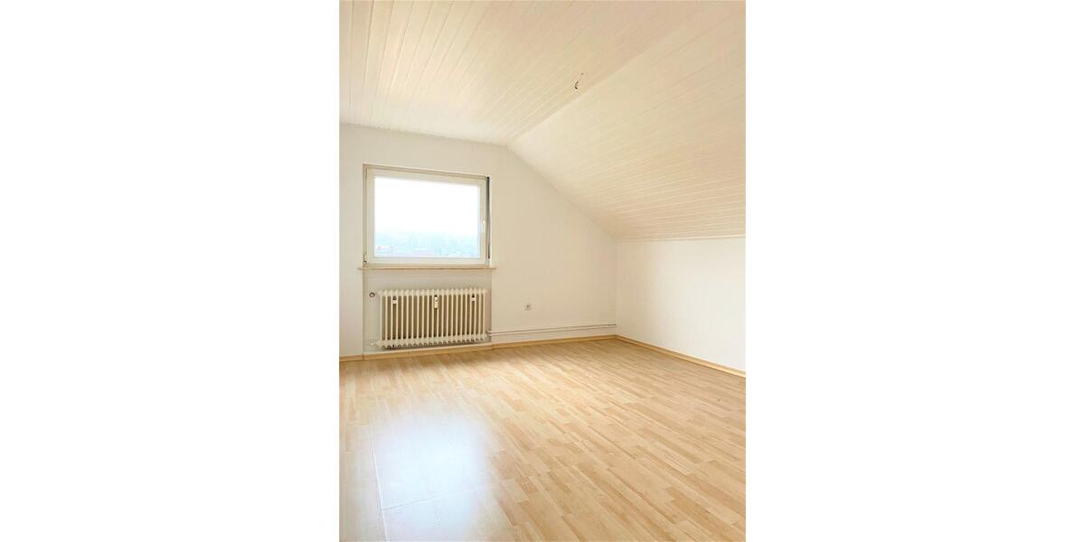 Dachgeschoßwohnung Buseck - 1 Zimmer, 17 m&sup2;, 400&euro; | Angebot:24799997