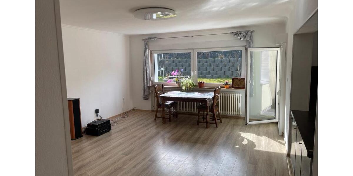Erdgeschoßwohnung Callbach - 3 Zimmer, 89 m&sup2;, 1.250&euro; | Angebot:25945933