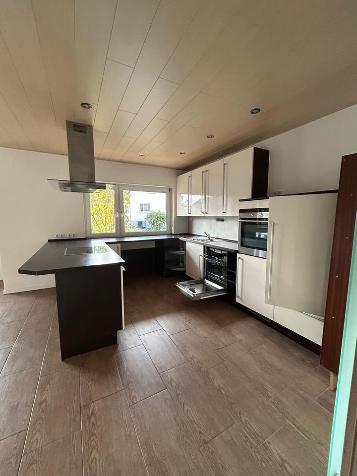 3 12 Zimmer- Wohnung in Höpfingen zimmer